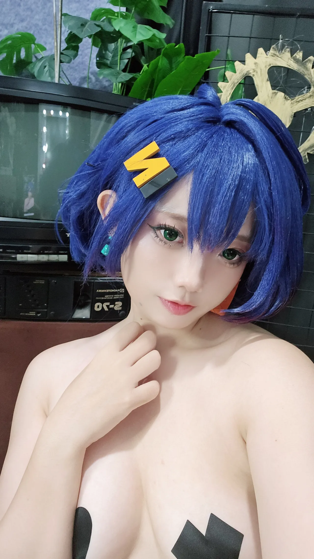 Messie Huang - Bella-erohere48.webp